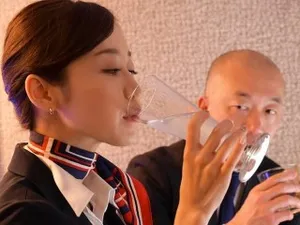 Nhìn thấy bạn gái của anh trai ướt sủng, cậu em Người chồng chịu không nổi