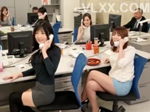 Rủ chị đồng nghiệp nứng lồn về nhà làm vài nháy