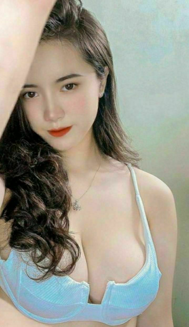 Người phụ nữ mà tôi sàm sỡ trên tàu điện lại là bà xã của gã quản lý khó tính